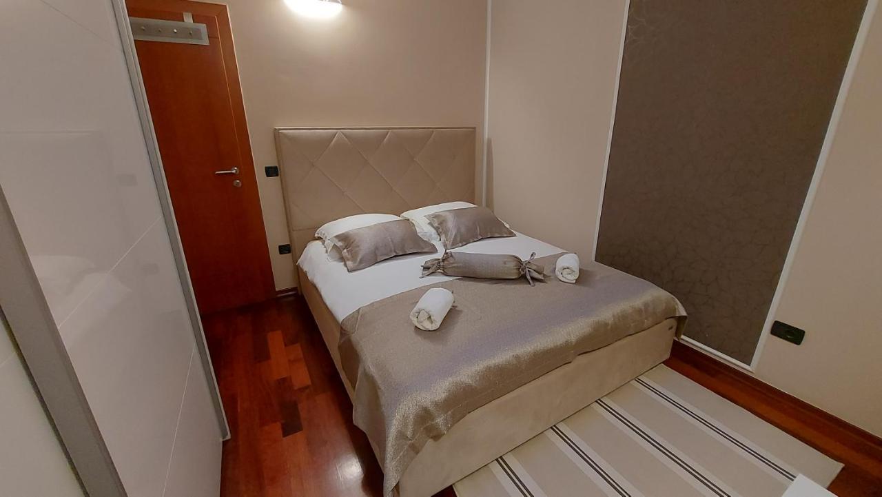 Appartamento Luxury Penthouse Roberta Primošten Esterno foto