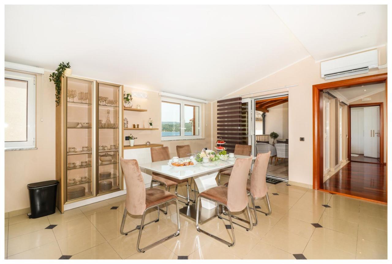 Appartamento Luxury Penthouse Roberta Primošten Esterno foto