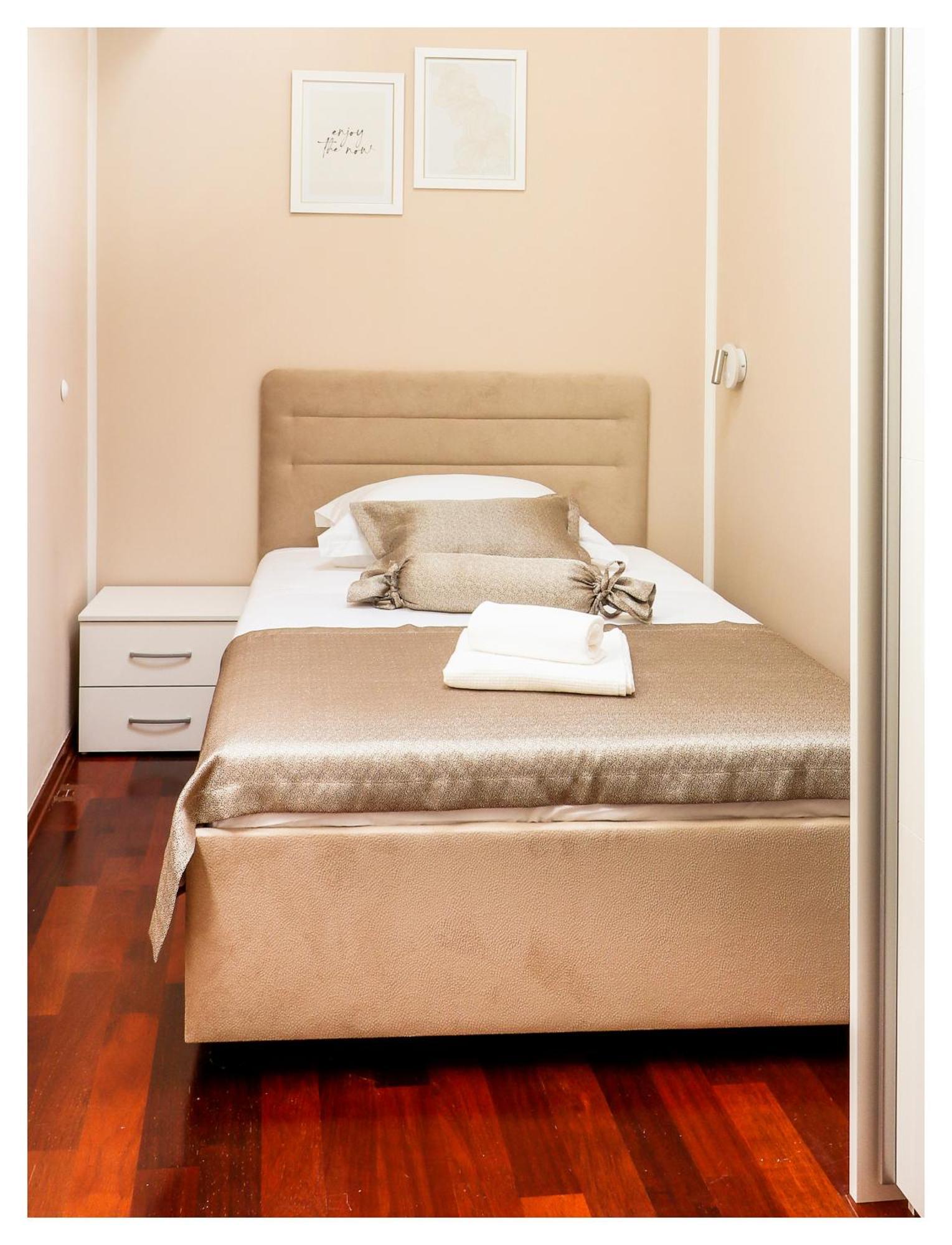 Appartamento Luxury Penthouse Roberta Primošten Esterno foto